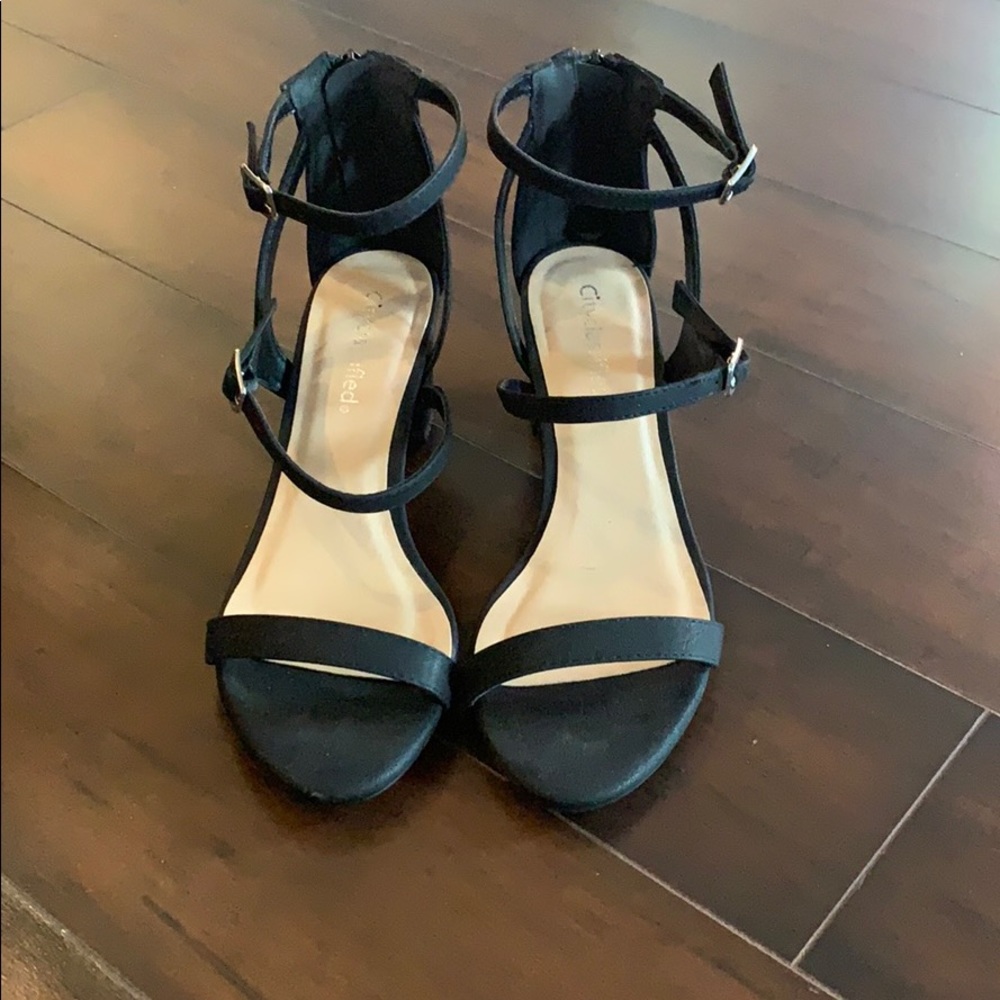 Block heel strappy heels - Picture 2 of 4